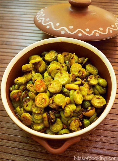 Kundru Ki Sukhi Sabji (Dry Tendli, Ivy Gourd, Coccinia) Ivy Gourd, Curry Recipes Indian, Recipes Indian, Indian Breakfast, Yummy Comfort Food, Vegetarian Meals, Veg Recipes, Curry Recipes, Other Recipes