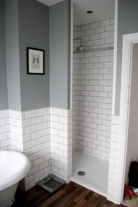 Makeover Kamar Mandi, Gray And White Bathroom, Puddle Jumper, Grey Bathroom, Bad Inspiration, Decor Baie, Ideas Hogar, Downstairs Bathroom, Subway Tiles