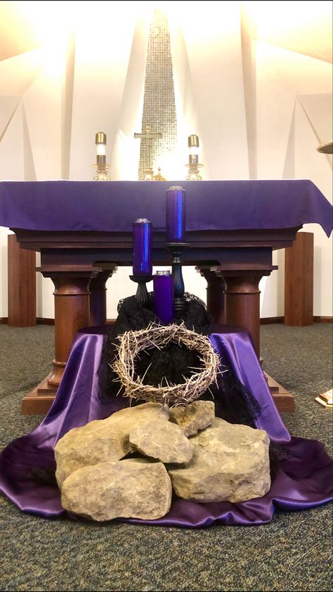 I designed this at the altar of my church to celebrate Lent Lenten Altar Decorations Catholic Churches, Ash Wednesday Decorations For Church, Lenten Decorations For Church, Lent Altar Decorations, Catholic Church Easter Decorations, Easter Altar Decorations, Easter Church Flowers, Lent Decorations For Church, Easter Decoration Ideas