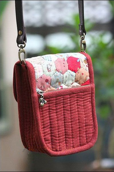 Quilted Purse Patterns, Quilted Purse, Diy Bags Purses, Sewing Purses, Quilted Purses, Denim Tote Bags, Diy Purse, Handmade Purses, Diy Quilt