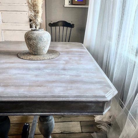 Dining Table Chalk Paint Makeover, Grey Table And Chairs, Chalk Paint Table Top Ideas, Black Wash Kitchen Table, Chalk Paint Dining Room Table Diy, Diy Paint Dining Room Table, Chalk Paint Table Top, Diy Painted Kitchen Table, Dining Room Table Makeover Paint