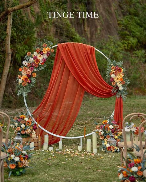 Circle Wedding Arch, Backdrop Purple, Orange Wedding Decorations, Wedding Arch Decor, Orange Wedding Themes, Fall Wedding Arches, Decoration Buffet, Flower Swag, Arch Decor