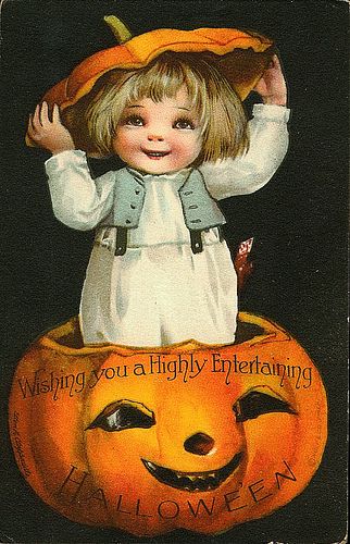 Too cute little! Vintage Halloween Postcard Vintage Halloween Greeting Cards, 70s Halloween, Vintage Halloween Printables, Vintage Halloween Cards, Imprimibles Halloween, Victorian Halloween, Vintage Halloween Images, Photo Halloween, Image Halloween