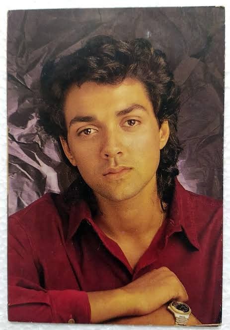 Bobby Deol 90s, Bobby Deol, Romantic Couple Poses, Couple Poses, Couple Posing, Pretty People, Quick Saves