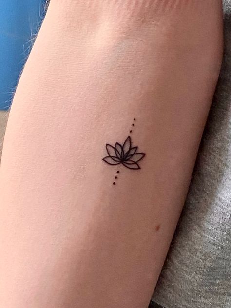 Lotus Flower Ear Tattoo, Lotus Tattoo Behind Ear, Lotus Flower Tattoo Behind Ear, Inner Ear Tattoo, Small Lotus Tattoo, Tattoo Behind Ear, Different Tattoos, Flower Ear, Lotus Tattoo