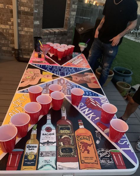 Frat Birthday Party, 18th Party Themes, Frat Party Themes, Frat House Decor, Frat Party Aesthetic, Mens Apartment Decor, Uni House, 28 Birthday, Table Painting