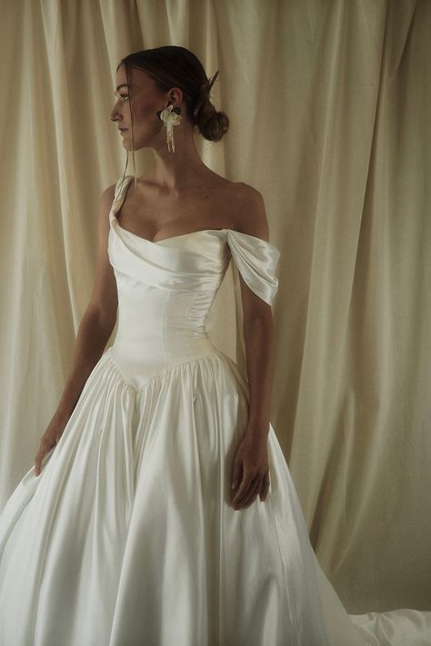 CHARLOTTE | Floure Studio Floure Studio Bridal, Pearl Wedding Dress Long Sleeve, Long Corset Wedding Dress, Basque Waist Wedding Dress Long Sleeve, Classy Timeless Wedding Dress, Dainty Wedding Dress, Bridgerton Wedding Dress, Elegant Wedding Dress Classy Vintage, Avant Garde Wedding Dress