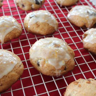 Vintage Mincemeat Cookies - My Delicious Blog Mincemeat Cookie Recipe, Mincemeat Cookies, Mincemeat Pie, Minced Meat Recipe, Apple Cookies, Orange Glaze, Vanilla Glaze, Classic Cookies, Fresh Apples