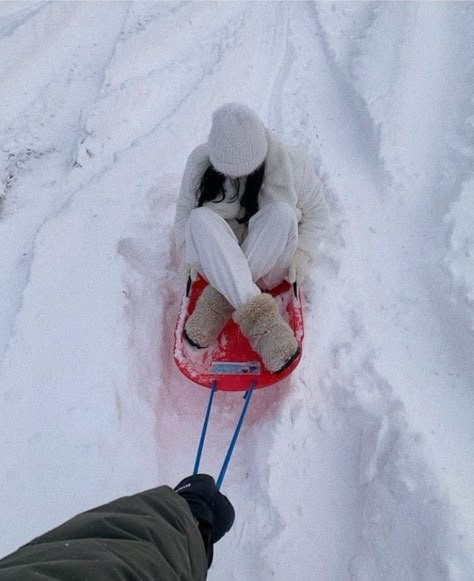 Christmas Dreaming, Snow Pictures, Ootd Winter, 사진 촬영 포즈, Winter Photoshoot, Winter Inspo, Winter Photo, Winter Photos, Winter Love