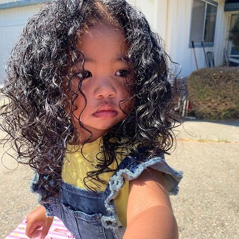 Bai (bae)✨ (@bbybailei) • Instagram photos and videos Pretty Babies With Curly Hair, Curly Hair Baby, Blasian Babies, Mix Baby Girl, Brazilian Weave, Cute Mixed Babies, Cute Black Babies, Brazilian Hair Weave, Asian Babies