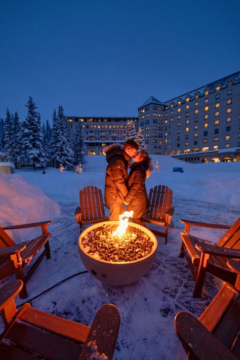 How To Spend Christmas Time in Banff - The Banff Blog Lake Louise Winter, Banff Hot Springs, Winter Honeymoon, Things To Do In Banff, Canadian Christmas, Canada Christmas, Mountain Trip, Chateau Lake Louise, Ski Trips