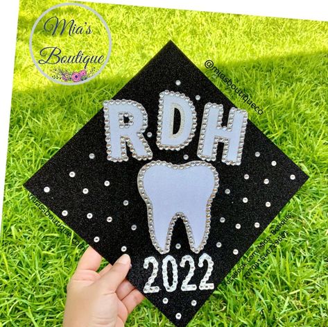 Dental Graduation Cap, Dental Hygiene Graduation, Dental Hygienist Graduation, Diy Grad Cap, Dental Graduation, Dental Caps, Diy Graduation Cap, Material Flowers, Graduation Cap Toppers