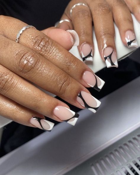 French Tip White Nails, Nails French Tip White, Nails With Black Design, White Nails With Black, White Nails French Tip, White Nails French, Sleek Nails, Short Nails Square, French Tip White