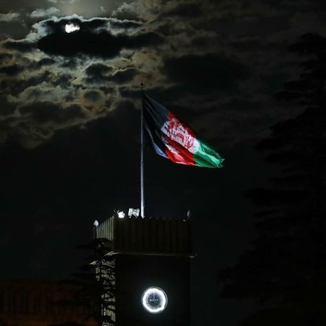 long life for our historical ages. #afghanistan #afghanistanflag #arg Afghanistan Flag Aesthetic, Afghanistan Flag Wallpaper, Afghanistan Aesthetic, Afghanistan Pictures, Afghanistan Independence Day, Afghanistan Landscape, Barrett M82, Afghan Flag, Afghanistan Photography