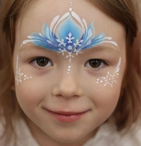 Disney Face Painting, Frozen Face Paint, Princess Face Painting, Face Painting Tips, Christmas Face Painting, Frozen Face, Girl Face Painting, Face Painting Easy, Winter Face