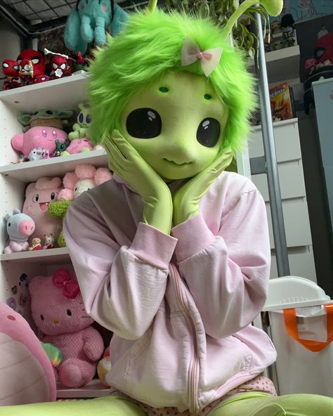 Alien Fursona, Alien Aesthetic Outfit, Kigurumi Fursuit, Kawaii Alien, Alien Cute, Gnarp Gnarp, Big Wardrobe, Alien Cosplay, Alien Costume