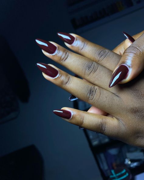 Burgundy season 💅😍 The perfect color 😍 #nailart #lokojanailtech #explore #nailaddict Purple Maroon Nails, Burgundy Long Nails, Red Burgundy Nails, Nails By Skin Tone Range, Burgundy Nail Designs, Maroon Nails, Burgundy Nails, Nail Inspiration, Long Nails