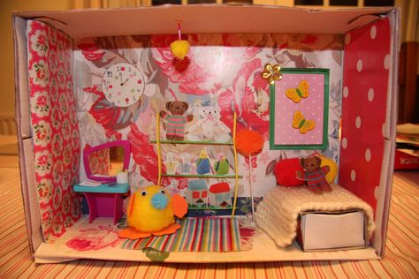 lots of fun with the kids making a shoebox room Shoe Box Room Project, Bedroom Diaroma, Shoebox Room, Bedroom Diorama, Shoebox Project, Shoe Box Diy, Diorama Project, Shoe Box Design, Shoe Box Crafts