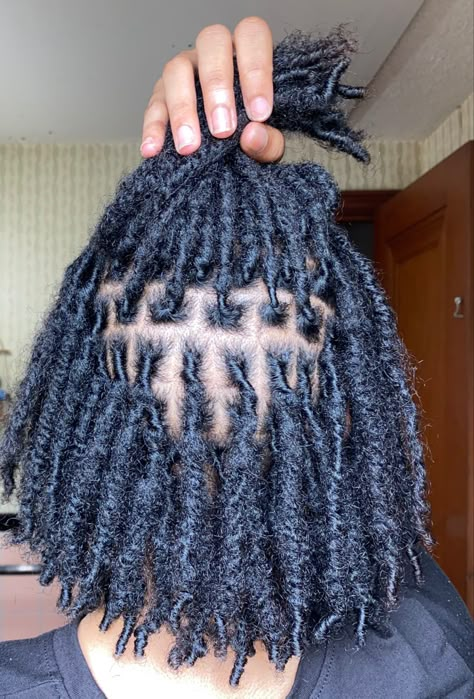 Triangle Part Locs, Starter Locs Women, Starter Locs Styles Two Strand Twists, Natural Locks Dreadlocks, Starter Loc Sizes, Short Starter Loc Styles For Women, 4b Locs, Curly Locs Black Women, Two Strand Starter Locs