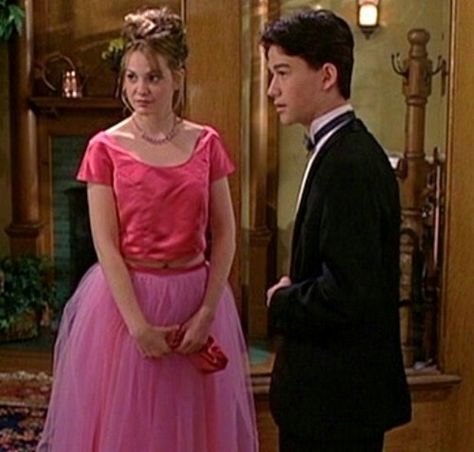 Cameron 10 Things, Bianca And Cameron, Bianca Stratford, 90s Prom, 10 Things I Hate About You, 23 Years Old, Gorgeous Prom Dresses, Joseph Gordon Levitt, Chick Flicks