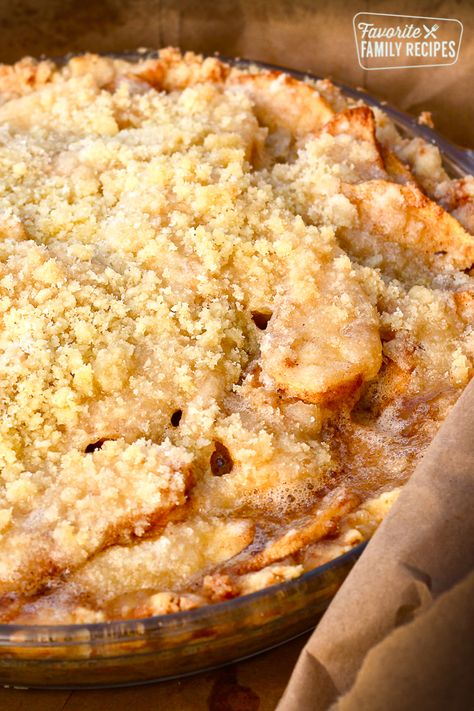 Fall Pies, Dutch Apple Pie, Dutch Apple, Applesauce Cake, Apple Pie Recipe, Homemade Tacos, Crumb Topping, Apple Pie Recipes, Homemade Taco Seasoning