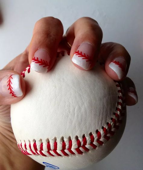 9d52070524deacff24ce29d1e1edad3d.webp (736×876) Black And Red Baseball Nails, Baseball Pedicure Ideas, Baseball French Tip Nails, Baseball Toe Nail Designs, Baseball Toenails, Baseball Pedicure, Baseball Manicure, Pedicure Nail Art Toenails, Cincinnati Reds Nails