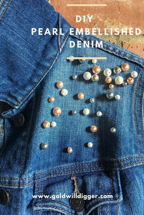 DIY Pearl Embellished Denim Denim Jacket Embellishments, Diy Pearl Jean Jacket, Sewing Beads On Clothes, Customized Denim Jacket, Decorate Jeans, Crystal Jacket, Diy Fashion Tops, Beaded Jeans, Jean Jacket Diy