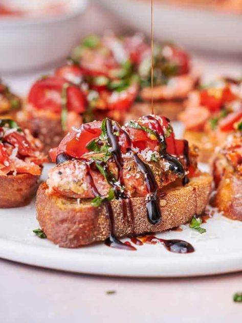 Salmon Bruschetta Recipe, Salmon Bruschetta, Cherry Tomato Confit, Bruchetta Appetizers, Chicken Pesto Pasta Salad, Bruschetta Appetizer, Tomato Confit, Confit Recipes, Chicken Pesto Pasta