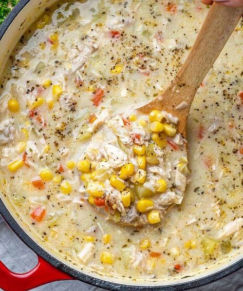 Weight Watchers Chicken Corn Chowder soup - All Recipes Club Chicken Corn Chowder Soup, Corn Chowder Soup, Chicken Corn Chowder, Fitness Meals, Dairy Free Soup, Chicken Corn, Corn Chowder Recipe, Weight Watchers Soup, Weight Watchers Chicken