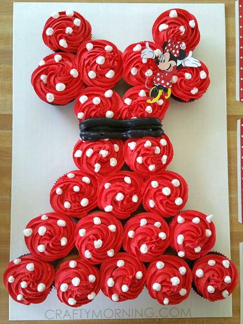 Roundup of the BEST Cupcake Cake Tutorials and Ideas | My Cake School Minnie Mouse Cupcake Cake, Muffins Birthday, Mouse Craft, Pull Apart Cakes, Minnie Cupcakes, Pull Aparts, Disney Reveal, Pull Apart Cupcake, Mouse Cupcakes