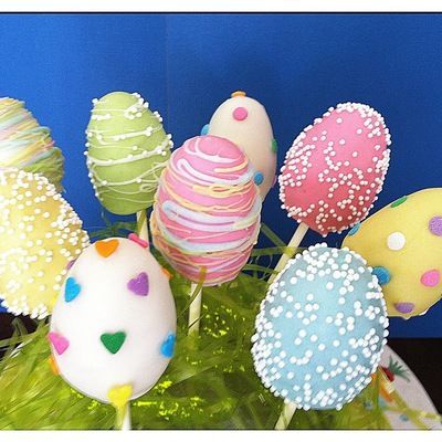 Egg Cake Pops, Easter Egg Cake Pops, Easter Cake Pops, Easter Egg Cake, Savory Cakes, Vanilla Bean Cakes, Buckwheat Cake, Egg Cake, Cake Pop Recipe