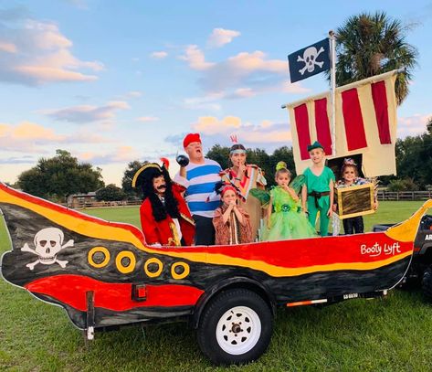 Peter Pan Golf Cart, Peter Pan Parade Float, Peter Pan Homecoming, Peter Pan Float Parade, Peter Pan Trunk Or Treat, Peter Pan Costumes, Homecoming Floats, Peter Pan Costume, Parade Float