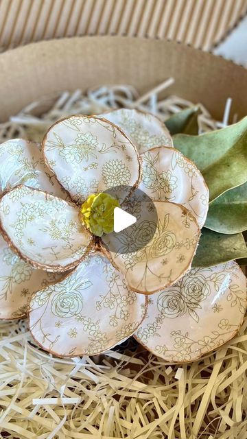 SD Craft Studio on Instagram: "Blooming love for someone special 💕
In every oyster shell petal and real leaves, bloom beautiful flowers. 
Follow my page for see more like this or DM for information .
#loveblooms #specialmoment #gratitude #oysterflower #bloominglove #mothersday #cherishedmoments #giftforever #personalizedflower #flowerpower #naturelovers #giftidea #spreadlove #botaniacalbeauty #thoughtfulgifts #sharethelove #inspiredbynature" Oyster Shell Magnolia Flower Diy, Magnolia Flowers, Real Leaves, Follow My Page, Magnolia Flower, Craft Studio, Someone Special, Oyster Shell, Spread Love