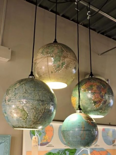 27 Unique Lamps That Are Probably Made with Magic Old Globe, Globe Vintage, Diy Pendant Light, Diy Lampe, Kids Room Lighting, Thrift Store Furniture, Deco Studio, Globe Pendant Light, World Globe