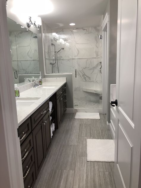 Big Bathroom Ideas, Restroom Remodel, Bathroom Ideas Luxury, Interior Design Masters, Space Bathroom, Bathroom Makeovers, Full Bathroom Remodel, House Bathrooms, Interior Bathroom