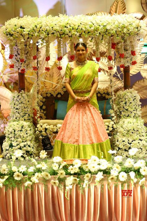 Mahesh Babu And His Family At His Sister Manjula's Daughter Half Saree Function HD Stills - Social News XYZ Traditional Gold Jewellery, Function Photos, Saree Function, Half Saree Function, Cradle Ceremony, Floating Flower, Wedding Stage Backdrop, Wedding Hall Decorations, Flower Garland Wedding