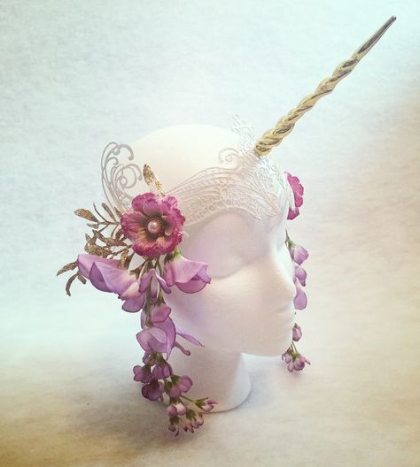 Wisteria unicorn crown headdress Slime Drawing, Unicorn Macaron, Fashion Statement Outfits, Pink Unicorn Costume, Costume Unicorn, Unicorn Tail, Unicorn Diy, Drawing Canvas, Unicorn Images