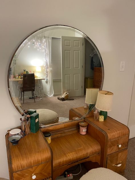 70s vanity 70s Vanity Table, 70s Furniture Bedroom, Closet Bathroom Combo, 1980s Vanity, 70s Room Aesthetic, 1970s Vanity, Bedroom 70s, 70s Vanity, 80s Room Decor