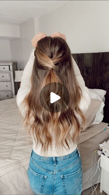 Medium Length Half Up Half Down Tutorial, How To Hairstyles Step By Step Easy, Quick Hairstyles For Long Hair Half Up, Long Up Hairstyles, Fall Hairstyles Half Up Half Down, Half Up Hair Hacks, Effortless Half Up Half Down Hair, Half Updos For Long Hair Tutorial, Half Up Messy Hair