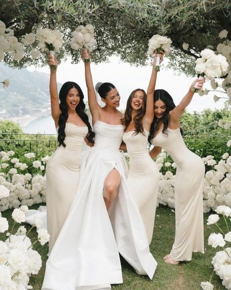 Isabelle Mathers, Dream Marriage, White Bridesmaid, Dream Wedding Decorations, White Bridesmaid Dresses, Wedding Money, Bridesmaids Photos, Shop Boutique, Dream Wedding Ideas Dresses