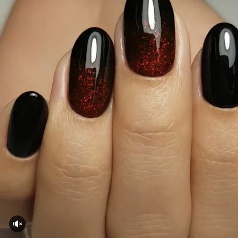 Black And Maroon Ombre Nails, Black And Red Biab Nails, Short Dark Christmas Nails, Black Red Nails Short, Black And Red Dip Nails, Gothic Nail Art Short, Black And Red Glitter Nails, Black Nails With Red Glitter, Black Tie Wedding Nails