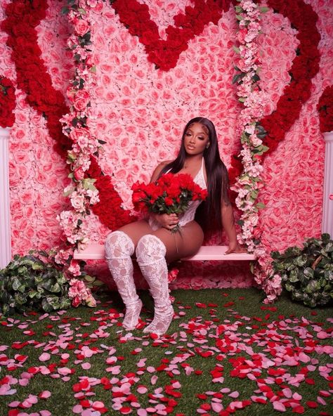 Pink Valentines Day Photoshoot, Valentine’s Day Photo Shoot Black Women, Group Valentines Day Photoshoot, Valentine’s Day Photoshoot Aesthetic, Valentines Day Photoshoot Women Black, Valentines Day Photoshoot Ideas Couple, Valentines Day Photoshoot Ideas Women, Valentine Photo Shoot Black Women, Valentine’s Day Photo Shoot