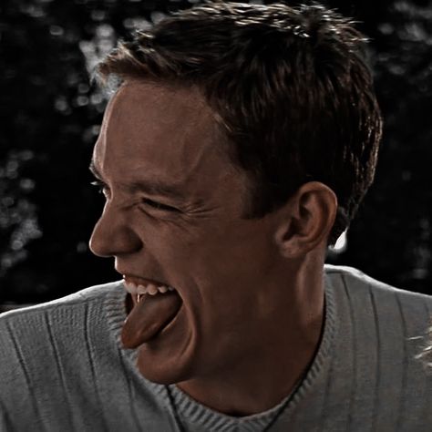 Stu Macher Ghostface Mask, Billy Lumis And Stu, Scream Stu Macher Icon, Stu Ghostface, Stu Macher Pfp, Stu Macher Aesthetic, Stu Macher Icon, Stu Matcher, Stu Scream