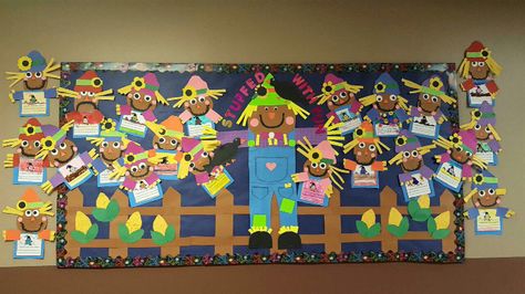 Scarecrow bulletin board Scarecrow Bulletin Board, Classroom Displays, Preschool Ideas, Scarecrow, Bulletin Boards, Bulletin Board, Preschool, Back To School, Arts And Crafts