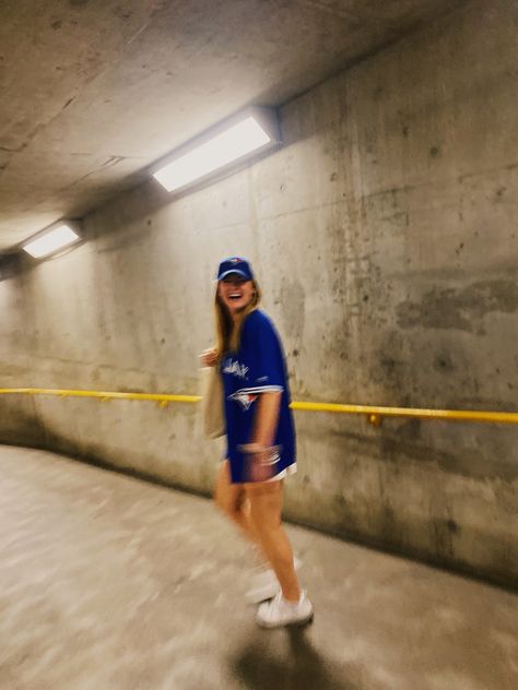 Blue Jays Game Outfit Women, Blue Jays Outfit Women, Brewers Game Outfit, Blue Jays Game Outfit, Blue Jays Outfit, Toronto Trip, Toronto Summer, Blue Jays Game, Baseball Jersey Outfit