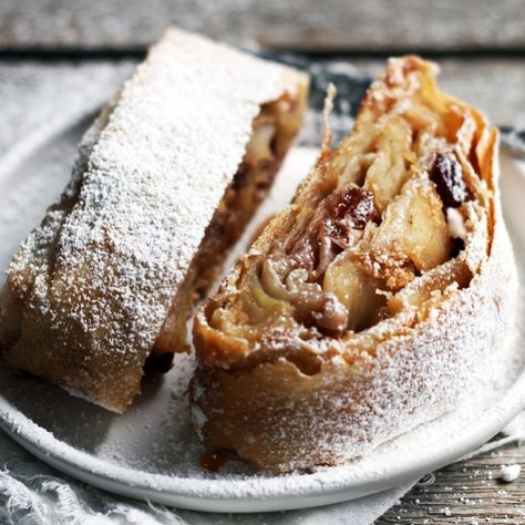 Austrian Food on Li'l Vienna Strudel Dough Recipe, Strudel Recipes, Italian Pastries, Austrian Recipes, Apple Strudel, Apple Bread, Homemade Apple, Italian Desserts, Cannoli