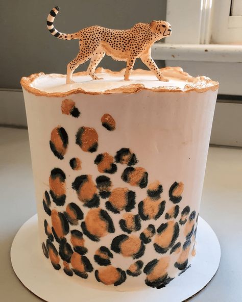 Cheetah Birthday Cakes, Cheetah Print Cakes, Cheetah Cake, Leopard Birthday Parties, Cheetah Birthday Party, Cheetah Cakes, Leopard Cake, Cheetah Party, Cheetah Birthday