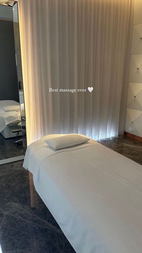 Beach Spa Aesthetic, Massage Asthetic Pic, Massage Aesthetic Instagram, Spa Time Instagram Story, Back Massage Aesthetic, Massage Aesthetic Spa, Massage Instagram Story, Relaxation Room Decor, Rich Wife Lifestyle