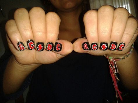 ACDC NAILS Acdc Nails, Rock N Roll Nails, Nirvana Nails, Rock Nails, Nails Styles, Band Nails, Funky Nail Art, Awesome Nails, Nails Desing