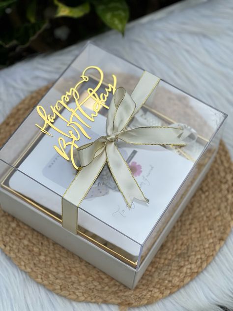 Mini Hampers Ideas, Engagement Hamper Ideas, Birthday Hamper Ideas, Engagement Hamper, Engagement Party Decorations Diy, Engagement Watch, Birthday Room, Creative Gift Baskets, Simple Wedding Cards